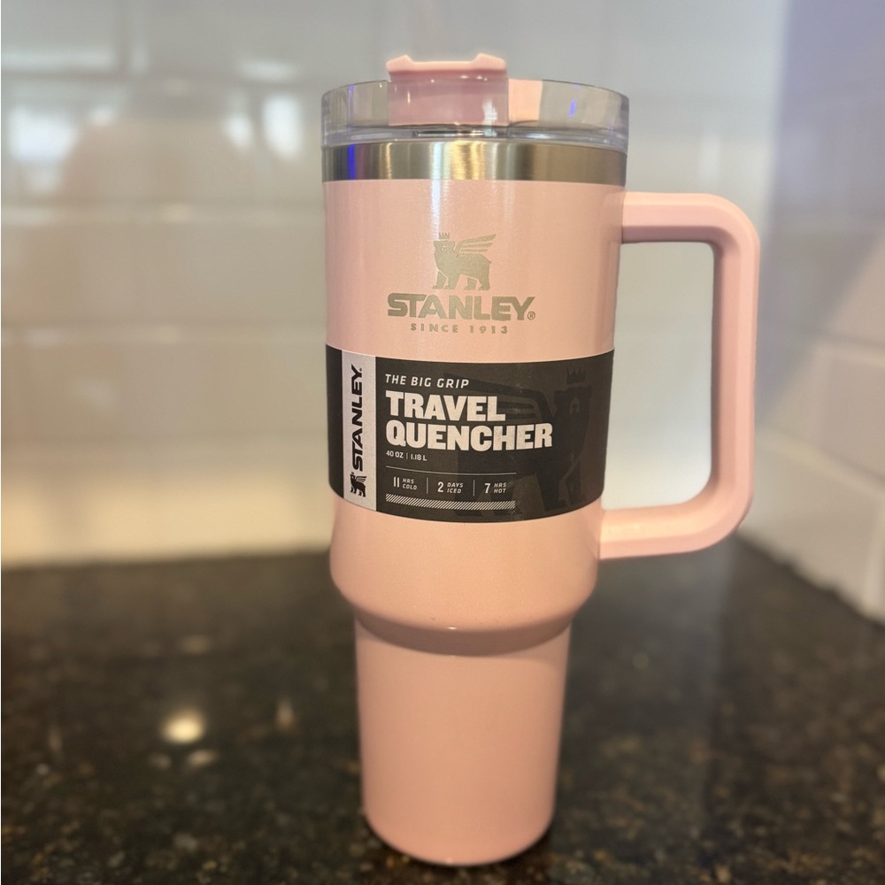 BNWT Stanley Pink Big Grip Travel Mug 40oz